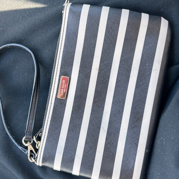 Kate Spade vintage Set! Cross body pebble purse with stripped wristlet. - Picture 16 of 16